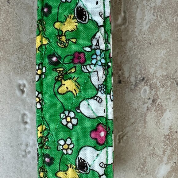 VERA BRADLEY PEANUTS WIDE WRISTLET STRAP KEYRING:NWT  SNOOPY'S MEADOW - Picture 11 of 13